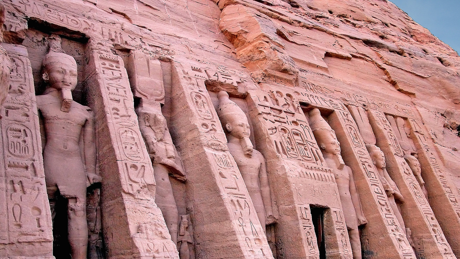 {"en":"abu simbel temple"}